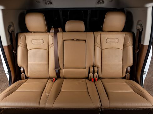 Used 2024 RAM 3500 Limited w/ Safety Group image 32