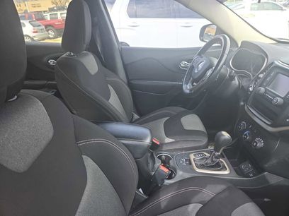 Used 2015 Jeep Cherokee Sport