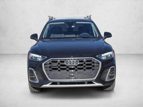 Certified 2025 Audi Q5 2.0T Premium Plus image 2