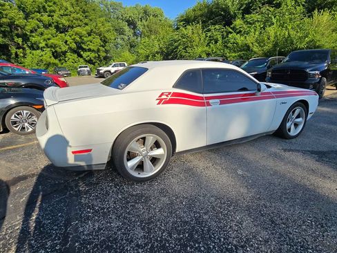 Used 2014 Dodge Challenger R/T RWD image 8