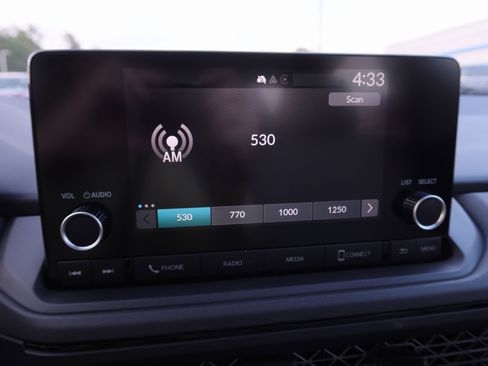 Certified 2025 Honda Accord LX image 18