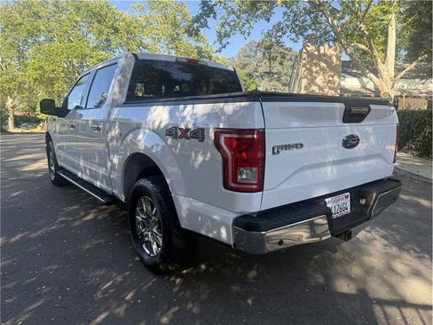 Used 2015 Ford F150 XLT w/ Equipment Group 302A Luxury AWD/4WD image 3