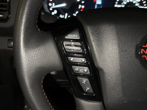 Used 2024 Nissan Frontier PRO-4X w/ Off-Road Protection Package AWD/4WD image 26