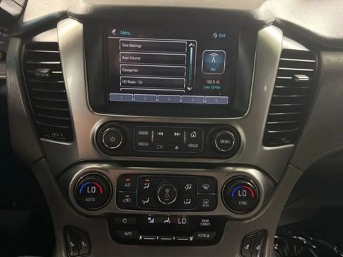 Used 2019 Chevrolet Tahoe LT RWD image 14