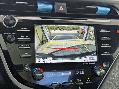 Used 2020 Toyota Camry XSE FWD image 19