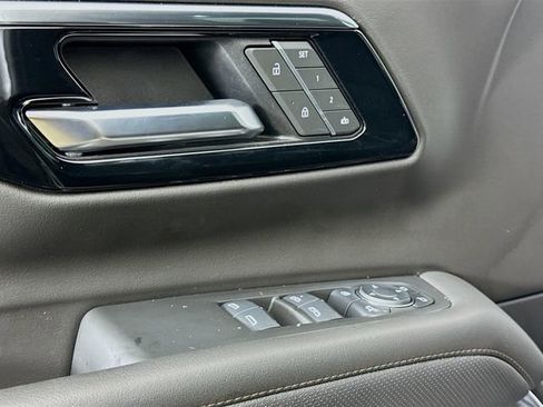 Used 2025 Chevrolet Tahoe High Country image 22