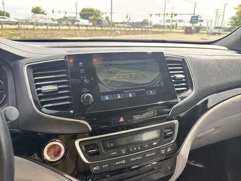Used 2022 Honda Pilot Touring image 33