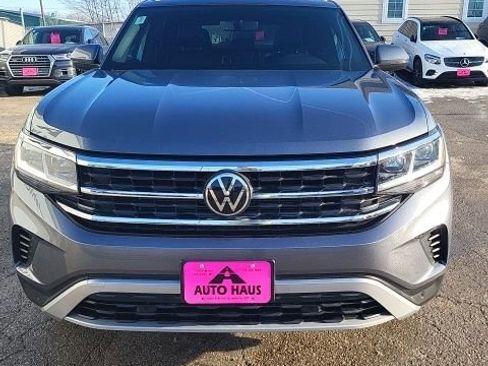 Used 2022 Volkswagen Atlas Cross Sport SE image 25
