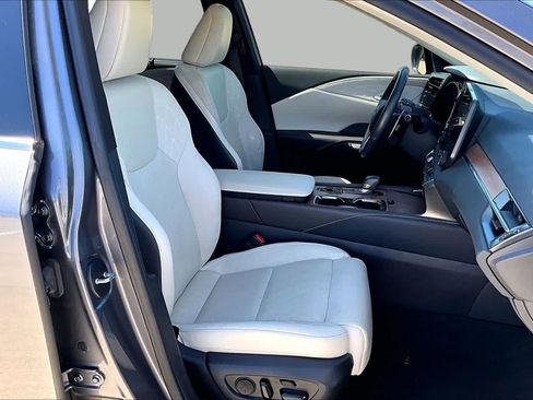Used 2023 Lexus RX 350 FWD w/ Accessory Package (K3) image 9