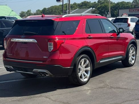 Used 2020 Ford Explorer Platinum w/ Premium Technology Package AWD/4WD image 18