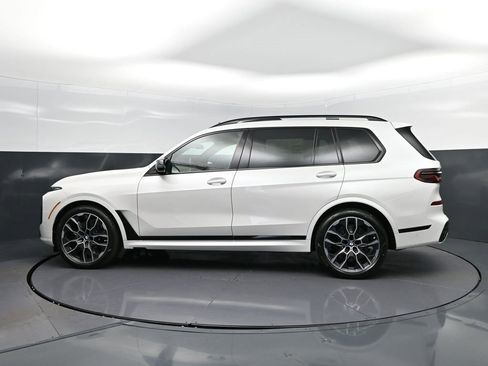 New 2026 BMW X7 M60i image 4