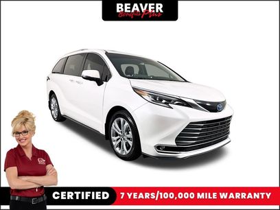 Used 2022 Toyota Sienna Platinum