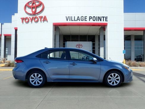 Used 2023 Toyota Corolla LE image 6