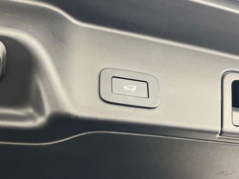 Used 2024 Land Rover Range Rover Evoque Dynamic SE image 27