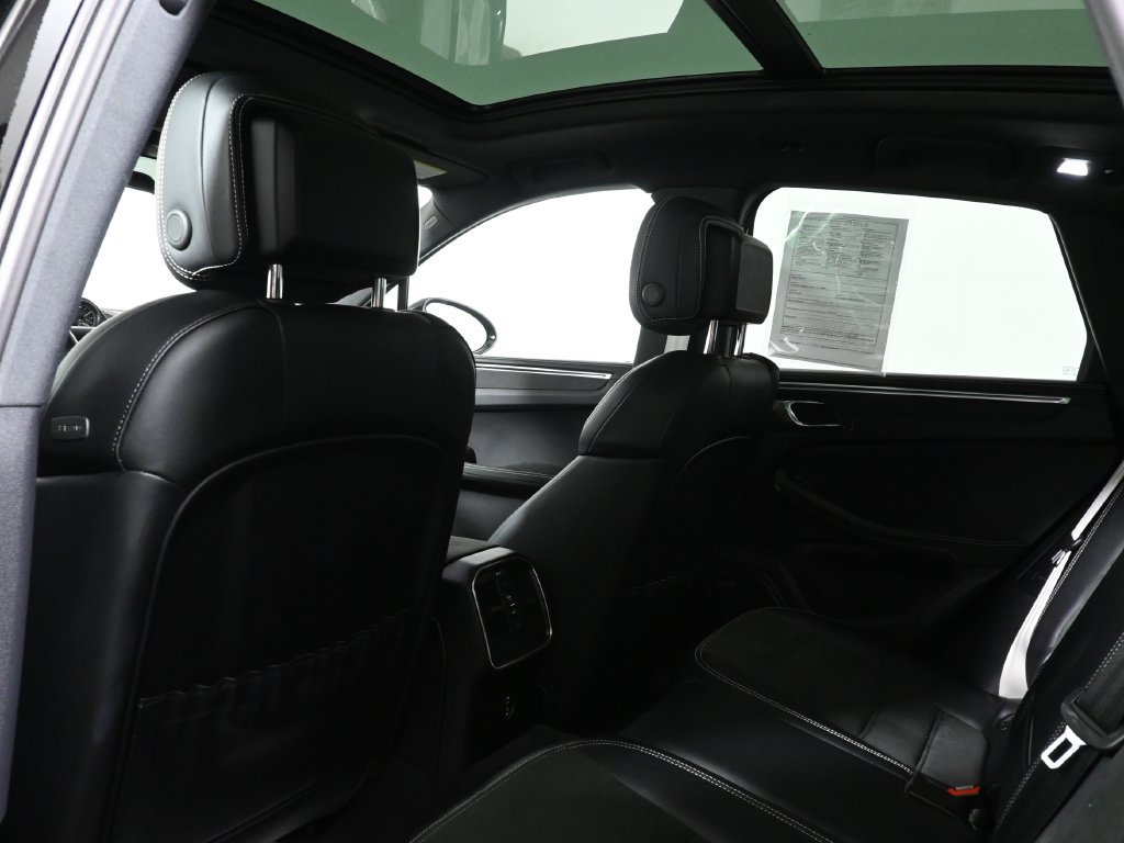 Used 2024 Porsche Macan GTS AWD/4WD image 37
