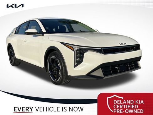 Certified 2025 Kia K4 EX FWD image 1