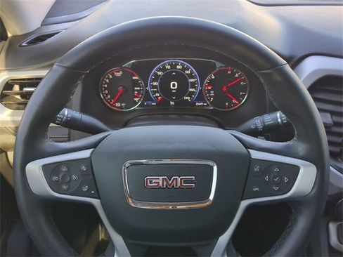 Used 2023 GMC Acadia SLT w/ Technology Package image 33