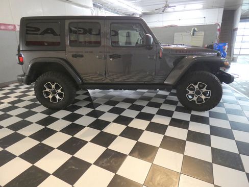 Used 2023 Jeep Wrangler Unlimited Rubicon image 4