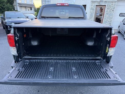 Used 2010 Toyota Tundra 4x4 CrewMax image 24
