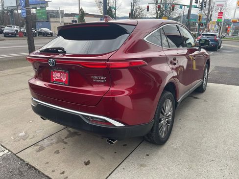 Used 2021 Toyota Venza Limited image 43