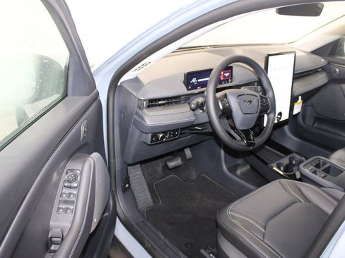 New 2025 Ford Mustang Mach-E Premium image 23