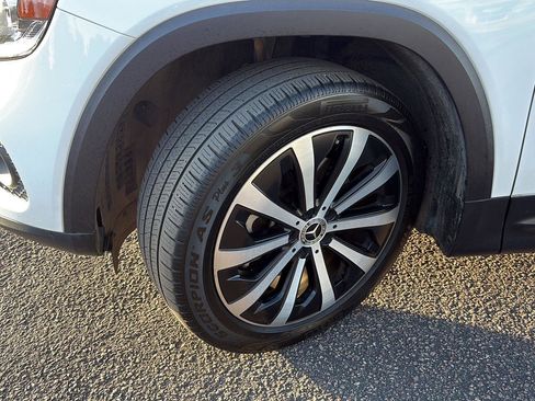 Used 2020 Mercedes-Benz GLB 250 4MATIC image 8