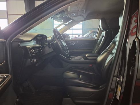 Used 2022 Lincoln Aviator AWD image 18