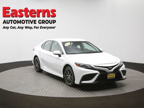 Used 2024 Toyota Camry SE image 45