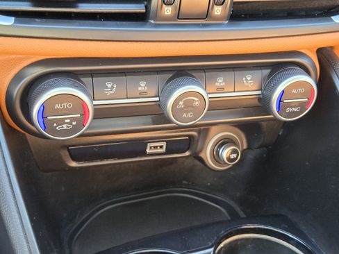 Used 2021 Alfa Romeo Giulia Sprint image 20