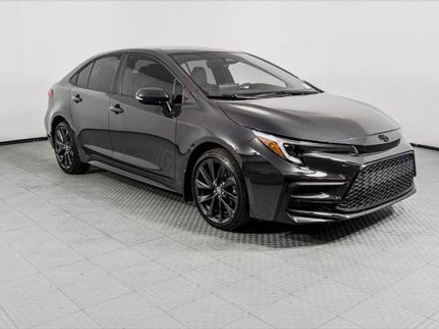Used 2024 Toyota Corolla SE FWD image 11