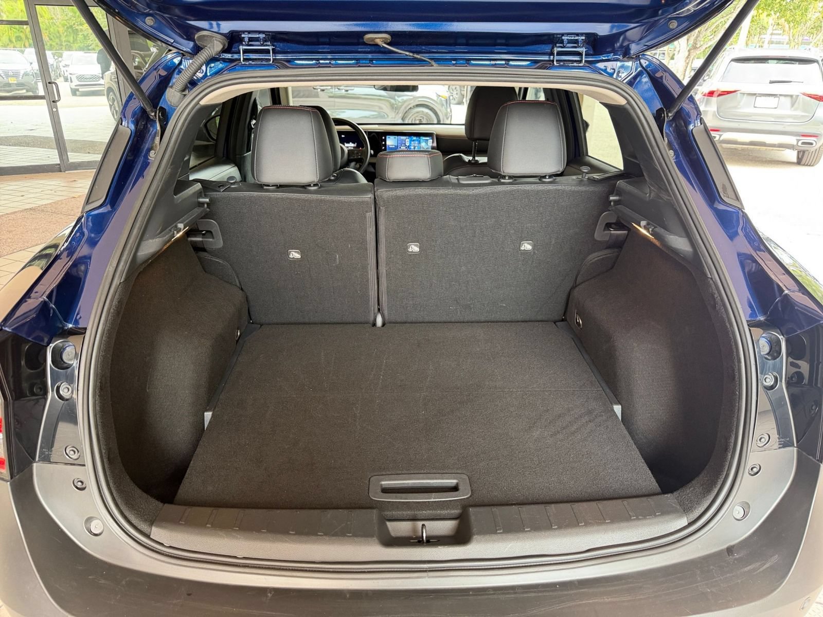 Used 2026 Nissan Kicks SR FWD image 25