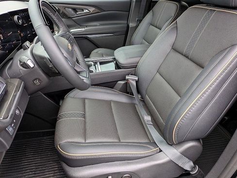 New 2026 Chevrolet Traverse High Country image 14