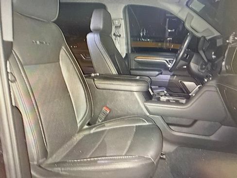 Used 2024 GMC Sierra 2500 Denali w/ Denali Reserve Package AWD/4WD image 12
