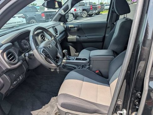 Used 2023 Toyota Tacoma TRD Off-Road AWD/4WD image 14