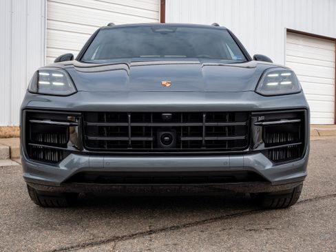 New 2026 Porsche Cayenne GTS image 11