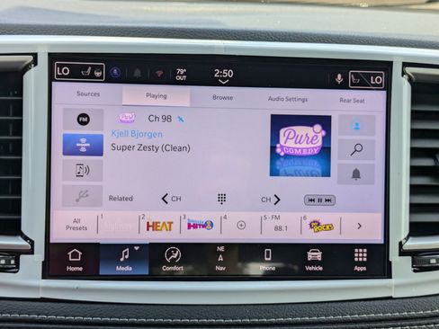 New 2026 Chrysler Pacifica Select image 12