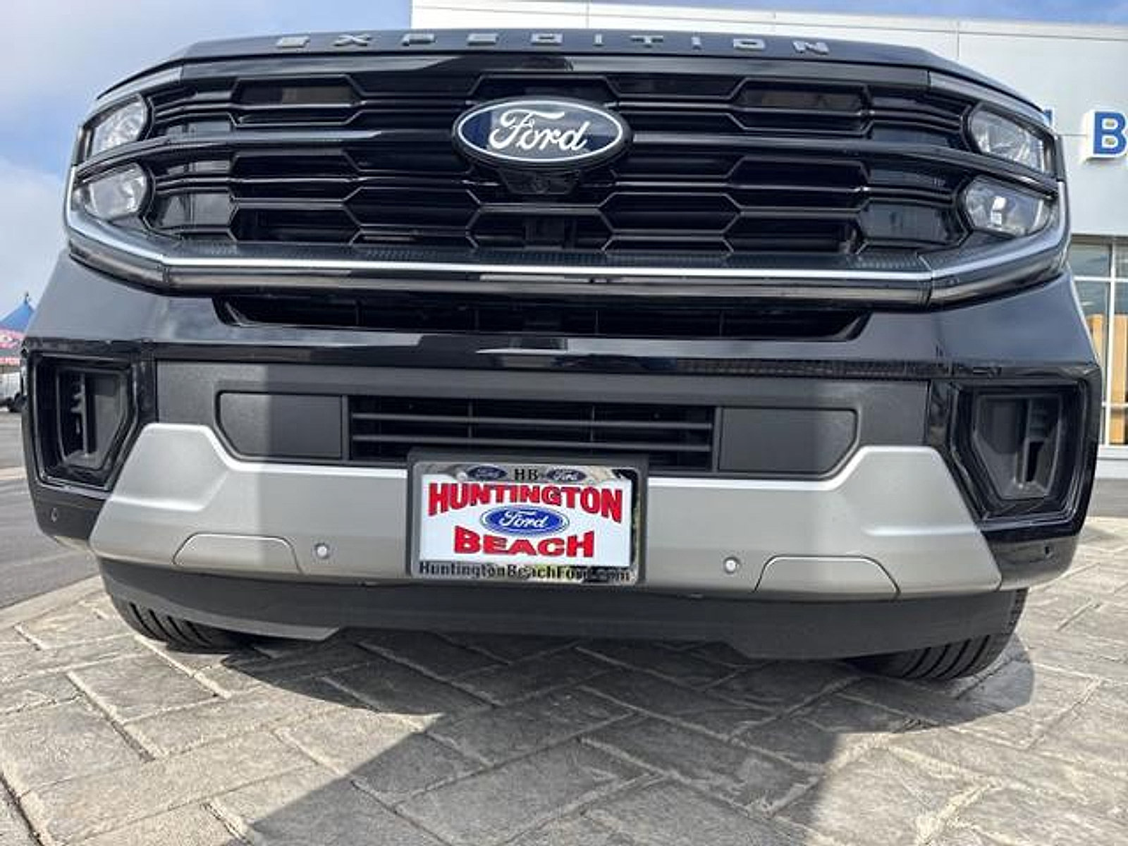 Used 2025 Ford Expedition Max Platinum w/ Platinum Ultimate Package AWD/4WD image 38