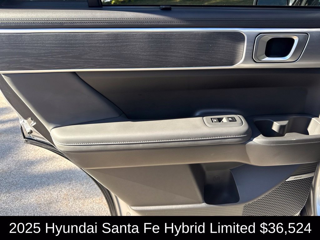 Used 2025 Hyundai Santa Fe Limited FWD image 16