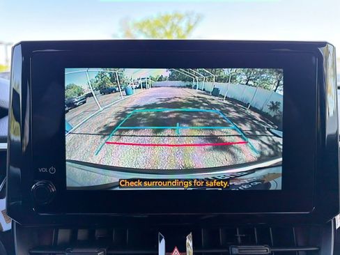 Used 2025 Toyota Corolla Cross AWD Hybrid w/ Moonroof Package image 22