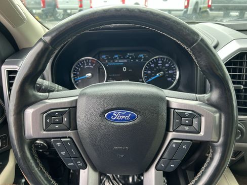 Used 2018 Ford Expedition Max Platinum AWD/4WD image 16
