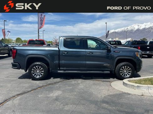 Used 2020 GMC Sierra 1500 AT4 w/ AT4 Premium Package AWD/4WD image 4