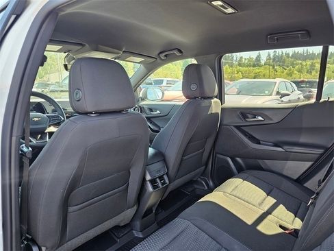 New 2026 Chevrolet Equinox LT w/ Safety and Technology Package image 18