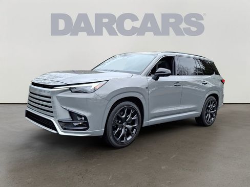 Used 2024 Lexus TX 500h AWD w/ Technology Package image 3