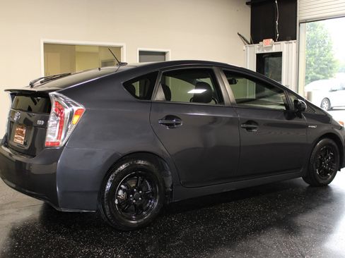 Used 2013 Toyota Prius Three FWD image 3