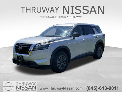 Certified 2024 Nissan Pathfinder S AWD/4WD image 1