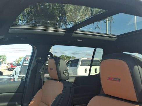 New 2027 Chevrolet Traverse Z71 w/ Enhanced Driving Package AWD/4WD image 16