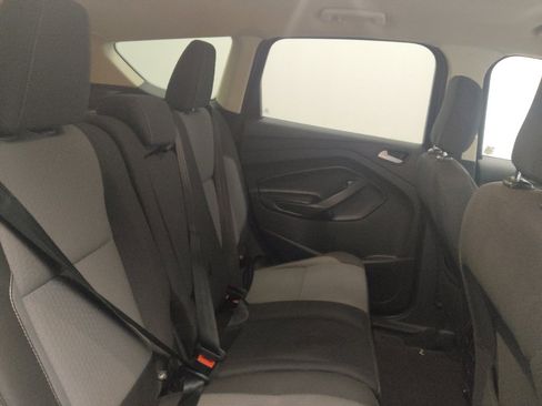 Used 2019 Ford Escape SE FWD image 19
