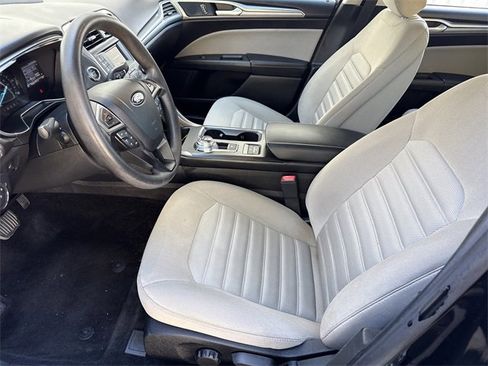 Used 2018 Ford Fusion S image 11