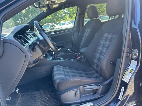 Used 2017 Volkswagen GTI S FWD image 10