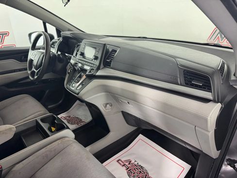 Used 2020 Honda Odyssey LX image 12